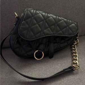 Elegant Black Quilted Shoulder Bag